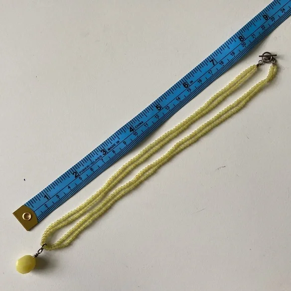 Yellow double strand pendant stone necklace - Picture 4 of 4